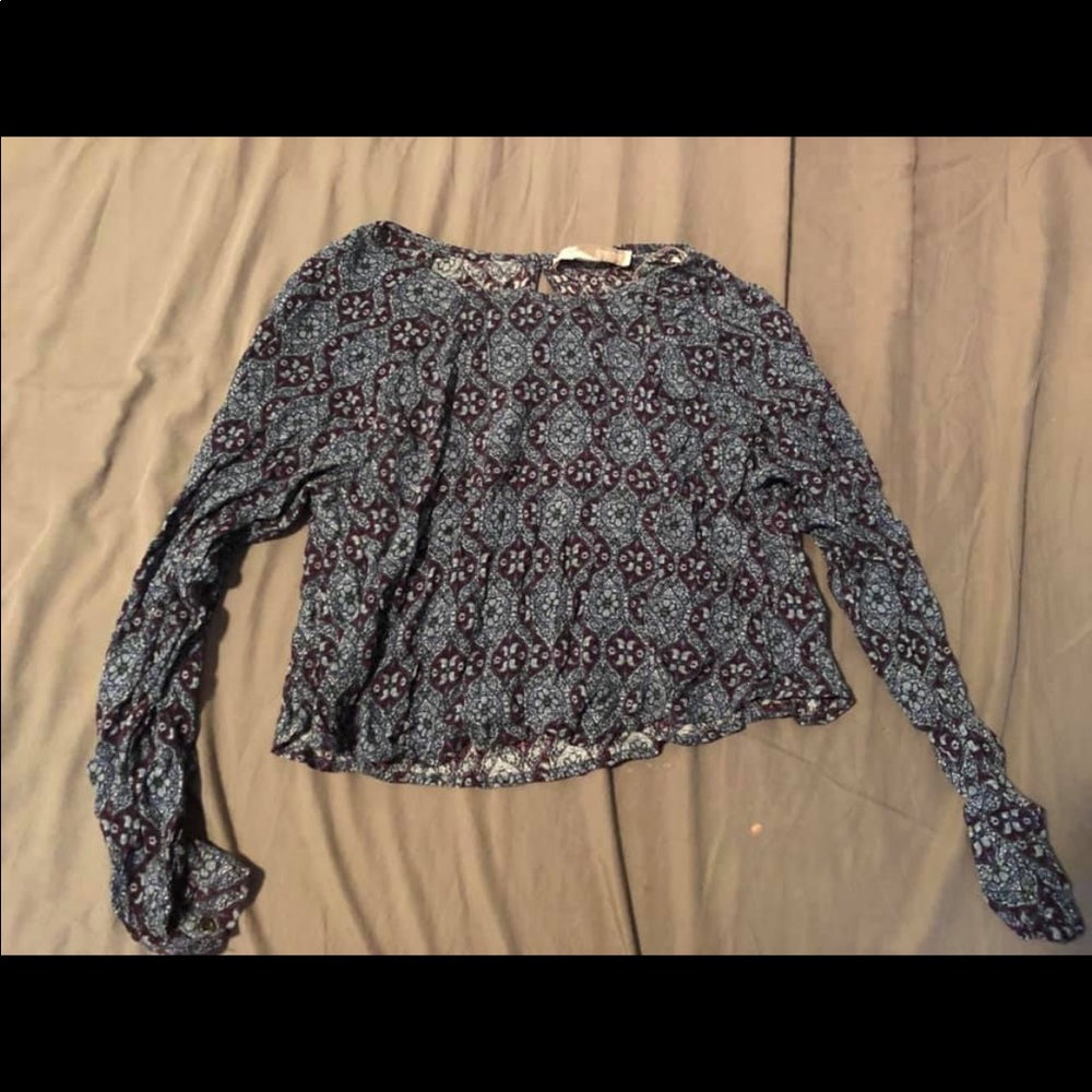 Long sleeve crop top